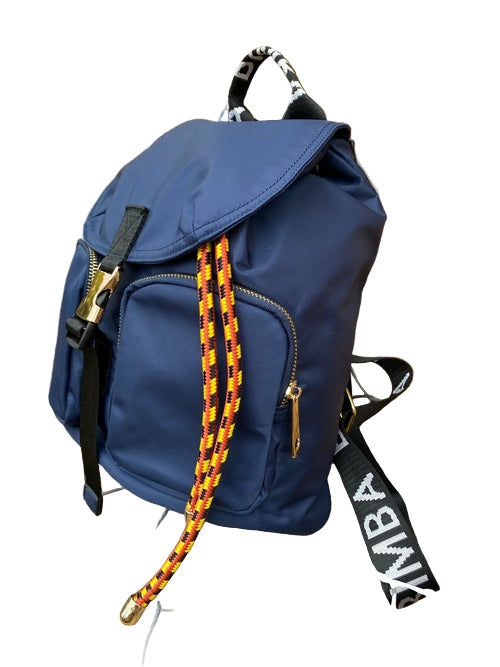 Blå ryggsäck med bälte