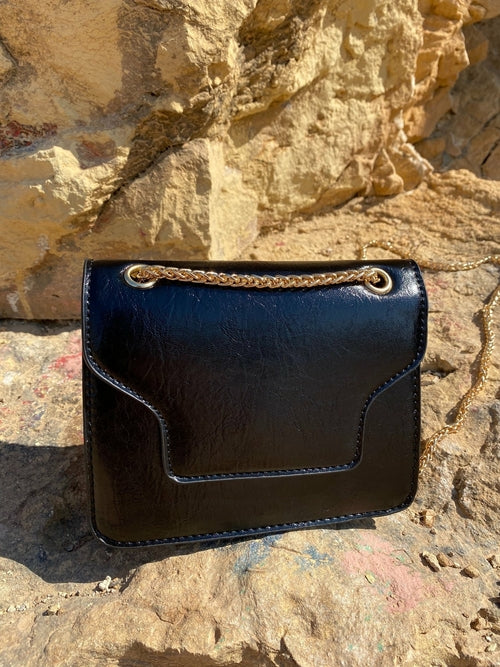 👜 Axel-mini-väska i svart med kedjerem