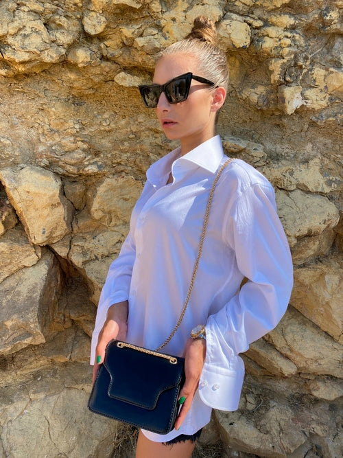 👜 Axel-mini-väska i svart med kedjerem