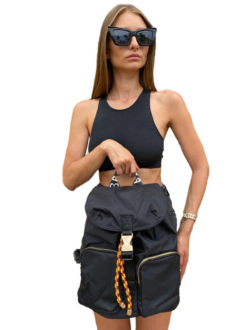 Blå ryggsäck med bälte