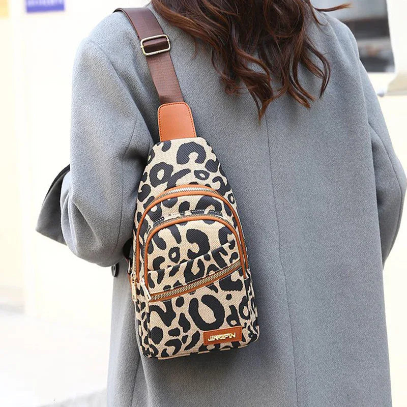 Leopardmönstrad crossbody axelväska för kvinnor