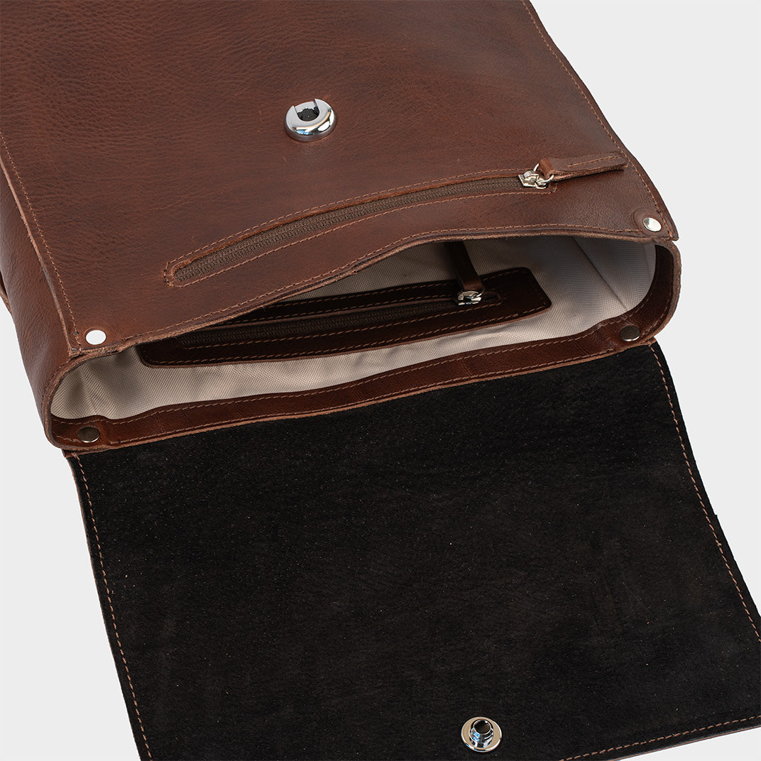 The Minimalist | Mahogany leather backpack